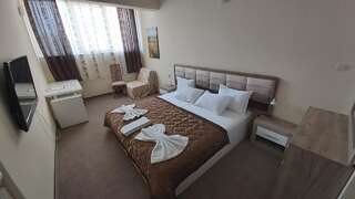 Отель Hotel Dream Стара-Загора Двухместный номер Делюкс с 1 кроватью и дополнительной кроватью-2