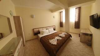 Отель Hotel Dream Стара-Загора Двухместный номер Делюкс с 1 кроватью или 2 отдельными кроватями-5